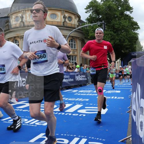29.06.2025 - hella hamburg halbmarathon Strokosch-Dieckow http://msf.ph/oto/8312349 29.06.2025 10:57:15 Ziel 1387, 1877, 2417, 2676, 4167, 4940, 5926, 6272, 8585, 9450, 9577, 9884, 9934, 10383, 11590, 11612, 12014, 12590, 13664, 13750, 14139, 15110, 15229, 15664, 15726, 16625, 17660, 17779, 17848, 17993, 19184 meine-sportfotos.de