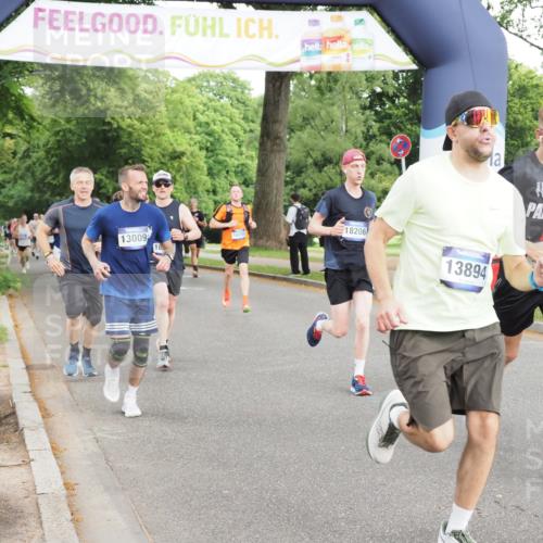 29.06.2025 - hella hamburg halbmarathon MichiJ http://msf.ph/oto/8312352 29.06.2025 10:36:13 Zwischen KM18-KM19 1892, 2340, 7367, 8216, 10480, 11961, 12149, 12747, 13009, 13450, 13570, 13894, 15857, 16205, 17743, 18206, 18758 meine-sportfotos.de