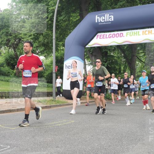29.06.2025 - hella hamburg halbmarathon KatJ http://msf.ph/oto/8312366 29.06.2025 10:44:51 Zwischen KM18-KM19 1611, 2236, 2282, 2806, 2840, 6595, 7856 meine-sportfotos.de