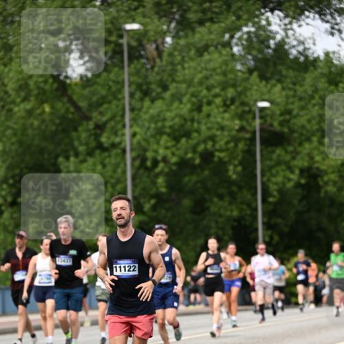 29.06.2025 - hella hamburg halbmarathon Dr. Thomas Lammeyer http://msf.ph/oto/8312387 29.06.2025 10:38:35 Kennedybrücke 1025, 1705, 1787, 2276, 2376, 2464, 2496, 2510, 2511, 2801, 3145, 3420, 3829, 4479, 4540, 4942, 5609, 6034, 6105, 6109, 6574, 6718, 6727, 6843, 7324, 7329, 7644, 8021, 8202, 8282, 8589, 9094, 9379, 9448, 9514, 10007, 10564, 10674, 11122, 11245, 11432 meine-sportfotos.de