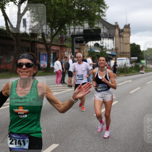 29.06.2025 - hella hamburg halbmarathon Yannick Fuchs http://msf.ph/oto/8312388 29.06.2025 10:50:38 20KM 1583, 1955, 2034, 2083, 2741, 3413, 3836, 4152, 4940, 5418, 5492, 5570, 6399, 6416, 6835, 7037, 7716, 8393, 8542, 8652, 8669, 8825, 9488, 9727, 9820, 9884, 9907, 9934, 10093, 10212, 10665, 11083, 11212, 12014, 12348, 12440, 12523, 12590, 12712, 13394, 13666, 13691, 13750, 14139, 14408, 14588, 14678, 14867, 15097, 15407, 15431, 15695, 15712, 16113, 16121, 16257, 16261, 16634, 16679, 17268, 17660, 17993, 18208, 18652, 18719, 18899, 19091, 19184 meine-sportfotos.de