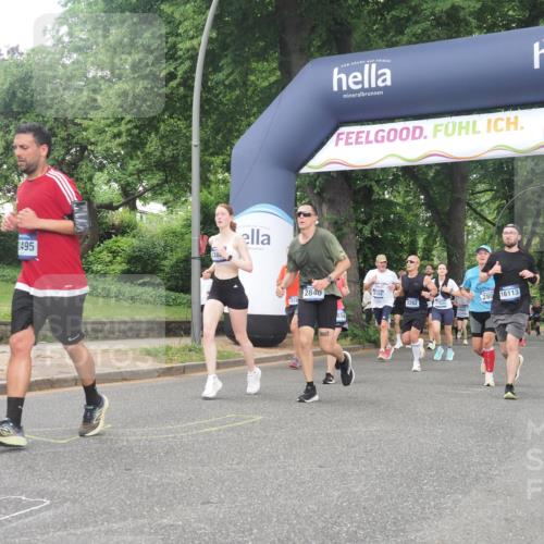29.06.2025 - hella hamburg halbmarathon KatJ http://msf.ph/oto/8312415 29.06.2025 10:44:52 Zwischen KM18-KM19 1611, 2282, 2806, 2840, 6595, 7856 meine-sportfotos.de
