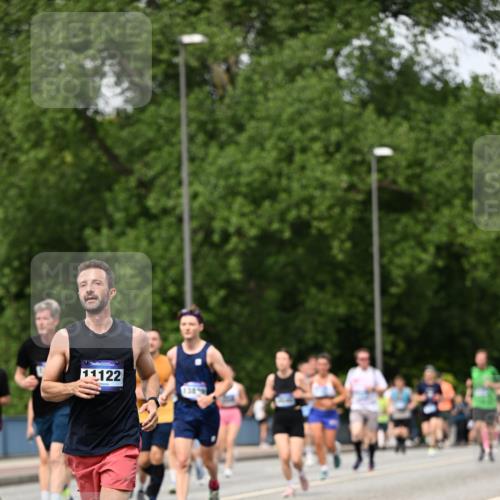 29.06.2025 - hella hamburg halbmarathon Dr. Thomas Lammeyer http://msf.ph/oto/8312443 29.06.2025 10:38:36 Kennedybrücke 1025, 1705, 1787, 2276, 2376, 2464, 2496, 2510, 2511, 2801, 3145, 3420, 3829, 4479, 4540, 4942, 5609, 6034, 6105, 6109, 6574, 6718, 6727, 6843, 7324, 7329, 7644, 8021, 8202, 8282, 8589, 9094, 9379, 9448, 9514, 10007, 10674, 11122, 11245, 11432 meine-sportfotos.de