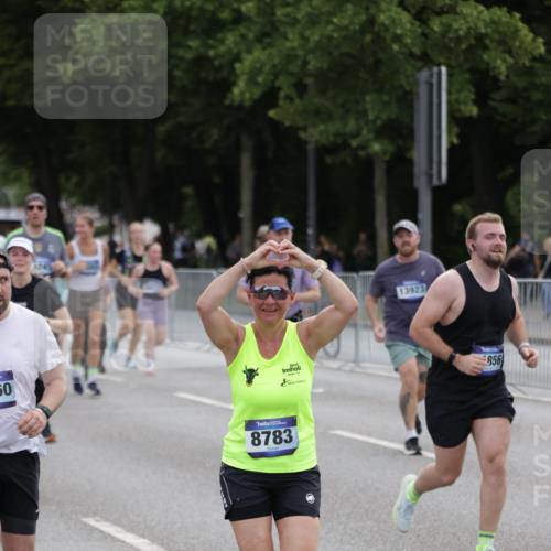 29.06.2025 - hella hamburg halbmarathon Jannik Wohlers http://msf.ph/oto/8312456 29.06.2025 10:38:35 Lombardsbrücke 1232, 1390, 1451, 2524, 2534, 3307, 3745, 3927, 4257, 4320, 4410, 4964, 6062, 6112, 6611, 7263, 7589, 8367, 8457, 8783, 9708, 9974, 9977, 10072, 10554, 10604, 10696, 11059, 12028, 12090, 12092, 12410, 12722, 13060, 13922, 14557, 14558, 14856, 16335, 16388, 16841, 16883, 17313, 18050, 18504 meine-sportfotos.de