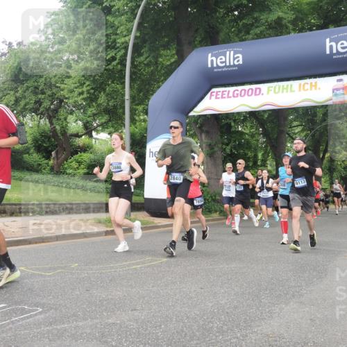 29.06.2025 - hella hamburg halbmarathon KatJ http://msf.ph/oto/8312467 29.06.2025 10:44:52 Zwischen KM18-KM19 1611, 2282, 2806, 2840, 6595, 7856 meine-sportfotos.de
