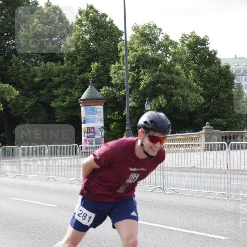 29.06.2025 - hella hamburg halbmarathon Jannik Wohlers http://msf.ph/oto/8312525 29.06.2025 08:59:01 Lombardsbrücke  meine-sportfotos.de