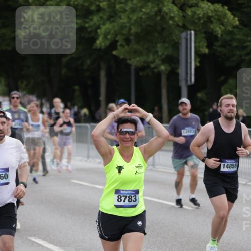 29.06.2025 - hella hamburg halbmarathon Jannik Wohlers http://msf.ph/oto/8312565 29.06.2025 10:38:35 Lombardsbrücke 1232, 1390, 1451, 2524, 2534, 3307, 3745, 3927, 4257, 4320, 4410, 4964, 6062, 6112, 6611, 7263, 7589, 8367, 8457, 8783, 9708, 9974, 9977, 10072, 10554, 10604, 10696, 11059, 12028, 12090, 12092, 12410, 12722, 13060, 13922, 14557, 14558, 14856, 16335, 16388, 16841, 16883, 17313, 18050, 18504 meine-sportfotos.de