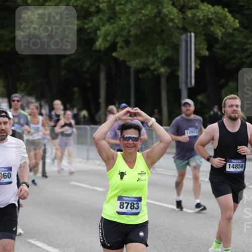 29.06.2025 - hella hamburg halbmarathon Jannik Wohlers http://msf.ph/oto/8312599 29.06.2025 10:38:35 Lombardsbrücke 1232, 1390, 1451, 2524, 2534, 3307, 3745, 3927, 4257, 4320, 4410, 4964, 6062, 6112, 6611, 7263, 7589, 8367, 8457, 8783, 9708, 9974, 9977, 10072, 10554, 10604, 10696, 11059, 12028, 12090, 12092, 12410, 12722, 13060, 13922, 14557, 14558, 14856, 16335, 16388, 16841, 16883, 17313, 18050, 18504 meine-sportfotos.de