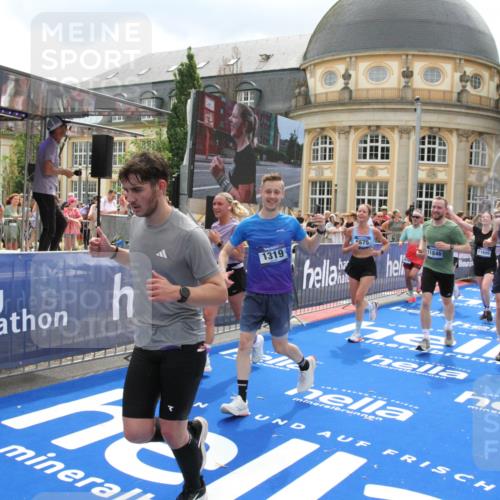 29.06.2025 - hella hamburg halbmarathon Michael Strokosch http://msf.ph/oto/8312612 29.06.2025 10:58:47 Ziel 1319, 2488, 2656, 2840, 5675, 6592, 6720, 8322, 8929, 10539, 10943, 11605, 11846, 12862, 13512, 13880, 14266, 14902, 14965, 15197, 16189, 17630, 17839, 18587 meine-sportfotos.de