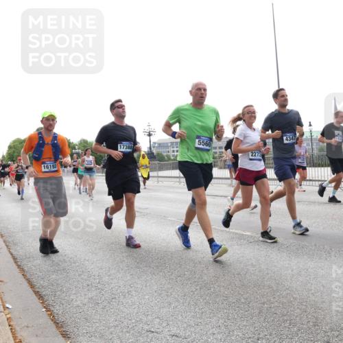 29.06.2025 - hella hamburg halbmarathon Lena Gebhardt http://msf.ph/oto/8312633 29.06.2025 10:37:20 Lombardsbrücke 1276, 16192, 5560, 17388, 2272, 4347, 44341, 176, 1022, 1253, 1276, 1337, 1339, 1488, 1490, 1597, 1819, 1952, 1954, 2016, 2031, 2072, 2104, 2272, 2480, 2486, 2640, 3127, 3165, 3633, 3714, 3895, 4097, 4347, 4733, 5146, 5171, 5186, 5224, 5538, 5560, 5640, 5786, 5790, 5940, 6172, 6359, 6584, 6804, 6821, 6955, 7085, 7124, 7202, 7235, 7544, 7707, 7777, 7823, 8007, 8257, 8258, 8315, 8758, 8811, 8843, 9054, 9055, 9524, 12123, 12472, 12824, 16680 meine-sportfotos.de