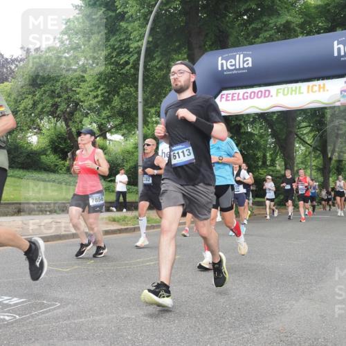 29.06.2025 - hella hamburg halbmarathon KatJ http://msf.ph/oto/8312672 29.06.2025 10:44:53 Zwischen KM18-KM19 1611, 2282, 2806, 2840, 2907, 6104, 6595, 7856 meine-sportfotos.de