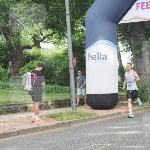 29.06.2025 - hella hamburg halbmarathon KatJ http://msf.ph/oto/8312700 29.06.2025 10:15:29 Zwischen KM18-KM19  meine-sportfotos.de