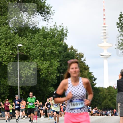 29.06.2025 - hella hamburg halbmarathon Dr. Thomas Lammeyer http://msf.ph/oto/8312769 29.06.2025 10:38:38 Kennedybrücke 1025, 1705, 1787, 2376, 2496, 2510, 2511, 2801, 3145, 3420, 3829, 4479, 4540, 4942, 5609, 6034, 6105, 6109, 6718, 6727, 6843, 7324, 7329, 7644, 8021, 8202, 8589, 8965, 9094, 9379, 9448, 9514, 10674, 11122, 11245, 11432 meine-sportfotos.de