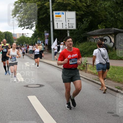29.06.2025 - hella hamburg halbmarathon Yannick Fuchs http://msf.ph/oto/8312803 29.06.2025 10:50:39 20KM 1583, 1955, 2034, 2083, 2741, 3413, 3836, 4152, 4940, 5418, 5492, 5570, 6399, 6416, 6835, 7716, 8393, 8542, 8652, 8669, 8825, 9488, 9727, 9820, 9884, 9907, 9934, 10093, 10133, 10212, 10665, 11083, 11212, 12014, 12348, 12440, 12523, 12590, 12712, 13394, 13666, 13691, 13750, 14139, 14408, 14588, 14678, 14867, 15097, 15407, 15431, 15695, 15712, 16113, 16121, 16257, 16261, 16470, 16634, 16679, 17268, 17993, 18208, 18652, 18719, 18899, 19091, 19184 meine-sportfotos.de