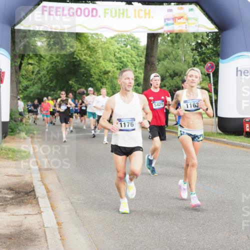 29.06.2025 - hella hamburg halbmarathon MichiJ http://msf.ph/oto/8312828 29.06.2025 10:36:21 Zwischen KM18-KM19 1163, 1176, 1914, 2260, 5421, 6377, 6923, 8889, 11779, 13009, xxx, 14383, 14511, 15590, 16205, 17905, 18251, 18758, 18815, 18974 meine-sportfotos.de