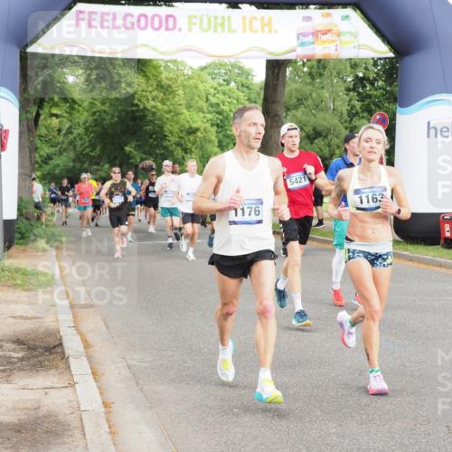 29.06.2025 - hella hamburg halbmarathon MichiJ http://msf.ph/oto/8312844 29.06.2025 10:36:21 Zwischen KM18-KM19 1163, 1176, 1914, 2260, 5421, 6377, 6923, 8889, 11779, 13009, xxx, 14383, 14511, 15590, 16205, 17905, 18251, 18758, 18815, 18974 meine-sportfotos.de