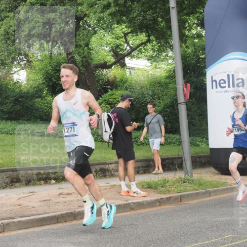 29.06.2025 - hella hamburg halbmarathon KatJ http://msf.ph/oto/8312907 29.06.2025 10:15:30 Zwischen KM18-KM19 1271 meine-sportfotos.de