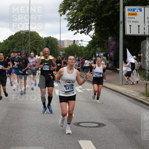 29.06.2025 - hella hamburg halbmarathon Yannick Fuchs http://msf.ph/oto/8312922 29.06.2025 10:50:40 20KM 1485, 1583, 1955, 2034, 2083, 2741, 3413, 3836, 4152, 4940, 5033, 5418, 5492, 5570, 6399, 6416, 6835, 7716, 8393, 8542, 8652, 8669, 8825, 9488, 9727, 9820, 9884, 9907, 9934, 10133, 10212, 11083, 11212, 11612, 12014, 12348, 12440, 12523, 12590, 12712, 13394, 13666, 13750, 14139, 14408, 14588, 14678, 15097, 15407, 15431, 15695, 15712, 16113, 16121, 16257, 16261, 16470, 16634, 16679, 17268, 17617, 18208, 18652, 18719, 18899, 19091, 19184 meine-sportfotos.de