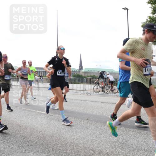 29.06.2025 - hella hamburg halbmarathon Lena Gebhardt http://msf.ph/oto/8312959 29.06.2025 10:22:09 Lombardsbrücke 1347, 17932, 061, 8, 9807, 140, 10710, 15324, 1416, 1003, 1158, 1187, 1191, 1250, 1294, 1419, 1598, 1668, 1958, 1963, 2009, 2022, 2063, 2172, 2315, 2351, 2353, 2514, 2529, 2744, 3050, 3108, 3172, 3458, 3606, 3768, 3910, 3946, 3995, 4046, 4113, 4114, 4131, 4289, 4366, 4375, 4376, 4556, 4559, 4829, 4970, 5079, 5641, 5838, 6030, 6048, 6049, 6303, 6307, 6347, 6475, 6676, 6805, 6820, 6881, 6977, 7075, 7162, 7672, 7794, 8431, 8511, 8715, 8855, 8860, 8884, 8954, 8959, 9002, 9062 meine-sportfotos.de