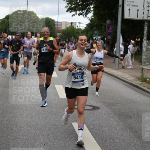 29.06.2025 - hella hamburg halbmarathon Yannick Fuchs http://msf.ph/oto/8312985 29.06.2025 10:50:40 20KM 1485, 1583, 1955, 2034, 2083, 2741, 3413, 3836, 4152, 4940, 5033, 5418, 5492, 5570, 6399, 6416, 6835, 7716, 8393, 8542, 8652, 8669, 8825, 9488, 9727, 9820, 9884, 9907, 9934, 10133, 10212, 11083, 11212, 11612, 12014, 12348, 12440, 12523, 12590, 12712, 13394, 13666, 13750, 14139, 14408, 14588, 14678, 15097, 15407, 15431, 15695, 15712, 16113, 16121, 16257, 16261, 16470, 16634, 16679, 17268, 17617, 18208, 18652, 18719, 18899, 19091, 19184 meine-sportfotos.de
