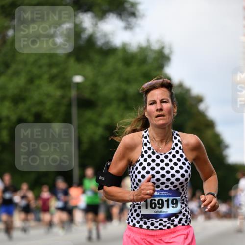 29.06.2025 - hella hamburg halbmarathon Dr. Thomas Lammeyer http://msf.ph/oto/8313192 29.06.2025 10:38:39 Kennedybrücke 1025, 1705, 1787, 2376, 2496, 2510, 2511, 2801, 3145, 3420, 3829, 4479, 4540, 4942, 5609, 6034, 6105, 6109, 6718, 6727, 6843, 7324, 7329, 7644, 8021, 8202, 8589, 8965, 9094, 9379, 9448, 9514, 10674, 11122, 11245, 11432 meine-sportfotos.de