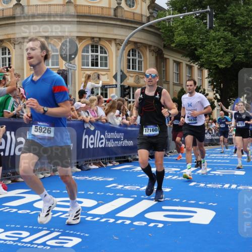29.06.2025 - hella hamburg halbmarathon Strokosch-Dieckow http://msf.ph/oto/8313355 29.06.2025 10:57:25 Ziel 2236, 3435, 4502, 5015, 5134, 5728, 5926, 6272, 6281, 6302, 8393, 9450, 9727, 12014, 12144, 12590, 13245, 13394, 13664, 15695, 16093, 16625, 16830, 17160, 17758, 17828 meine-sportfotos.de