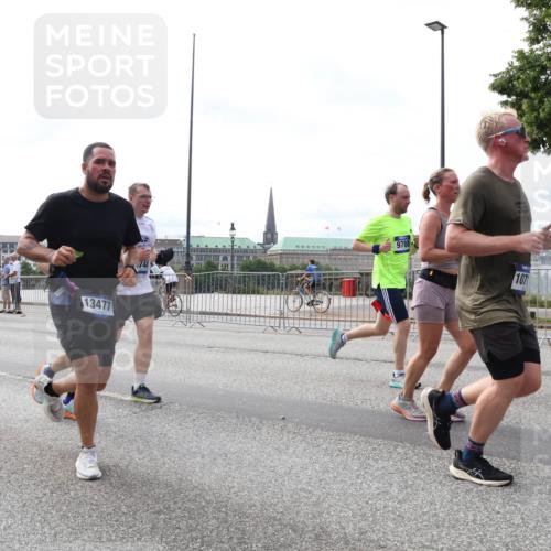 29.06.2025 - hella hamburg halbmarathon Lena Gebhardt http://msf.ph/oto/8313454 29.06.2025 10:22:10 Lombardsbrücke 16154, 13477, 744, 9788, 107, 1003, 1158, 1187, 1191, 1250, 1294, 1419, 1598, 1668, 1958, 1963, 2009, 2022, 2063, 2172, 2315, 2351, 2353, 2514, 2529, 2744, 3050, 3108, 3172, 3458, 3606, 3768, 3910, 3946, 3995, 4046, 4113, 4114, 4131, 4289, 4366, 4375, 4376, 4556, 4559, 4829, 4970, 5079, 5641, 5838, 6030, 6048, 6049, 6303, 6307, 6347, 6475, 6676, 6805, 6820, 6881, 6977, 7075, 7162, 7672, 7794, 8431, 8511, 8715, 8855, 8860, 8884, 8954, 8959, 9002, 9062 meine-sportfotos.de