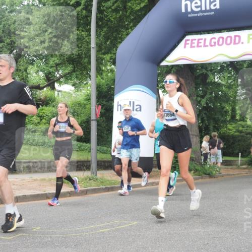 29.06.2025 - hella hamburg halbmarathon KatJ http://msf.ph/oto/8313507 29.06.2025 10:44:58 Zwischen KM18-KM19 1595, 2282, 2806, 2907, 3251, 4088, 5277, 5341, 6104, 6302, 7856 meine-sportfotos.de