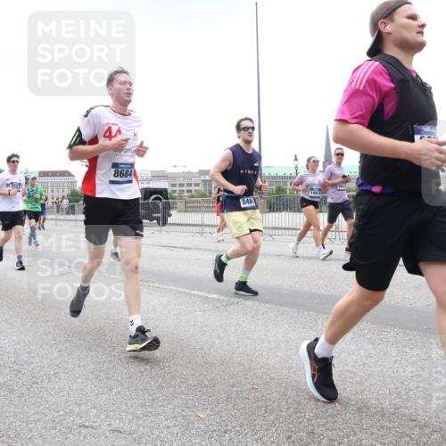 29.06.2025 - hella hamburg halbmarathon Lena Gebhardt http://msf.ph/oto/8313607 29.06.2025 10:47:04 Lombardsbrücke 13756, 13757, 5053, 44, 8684, 848, 10514, 10515, 1073, 1185, 1286, 1363, 1371, 1375, 1463, 1523, 1593, 1607, 1704, 1720, 1961, 1999, 2162, 2211, 2320, 2327, 2537, 2555, 2556, 2665, 2981, 3277, 3406, 3407, 3734, 3823, 4184, 4202, 4239, 4296, 4342, 4483, 4604, 4806, 4895, 5111, 5114, 5700, 5796, 5953, 6485, 6496, 6740, 6879, 7073, 7412, 7430, 7431, 7630, 7631, 7827, 8105, 8131, 8477, 8486, 8553, 8684, 8706, 8915, 8967, 9018, 9691, 16882, 16987 meine-sportfotos.de