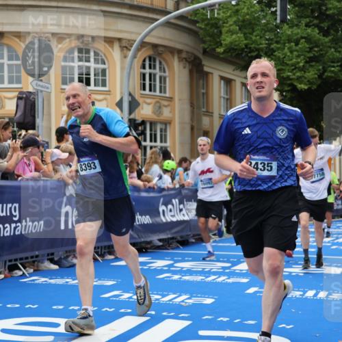 29.06.2025 - hella hamburg halbmarathon Strokosch-Dieckow http://msf.ph/oto/8313680 29.06.2025 10:57:29 Ziel 1239, 2236, 2652, 3435, 4502, 5015, 5134, 5457, 5458, 5728, 6281, 6302, 8393, 9727, 12144, 13245, 13394, 14571, 14951, 15695, 16093, 16830, 17160, 17758, 17769, 17828 meine-sportfotos.de