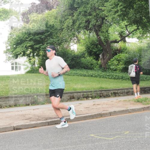 29.06.2025 - hella hamburg halbmarathon KatJ http://msf.ph/oto/8313914 29.06.2025 10:15:38 Zwischen KM18-KM19 1271 meine-sportfotos.de