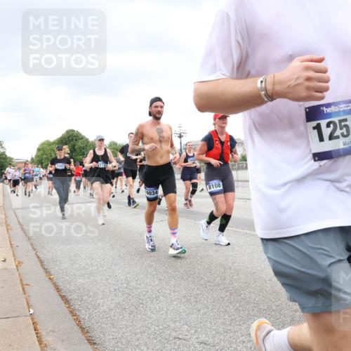 29.06.2025 - hella hamburg halbmarathon Lena Gebhardt http://msf.ph/oto/8313934 29.06.2025 10:56:41 Lombardsbrücke 4773, 23, 6034, 8108, 12543, 1047, 1113, 1207, 2143, 2307, 2887, 2915, 2932, 2991, 3257, 3348, 3387, 3418, 3438, 3516, 3517, 3520, 3614, 3675, 3676, 3953, 3987, 4083, 4094, 4118, 4773, 5237, 5438, 5589, 5693, 5757, 5911, 5944, 6284, 6348, 6349, 6690, 7025, 7028, 7090, 7307, 7381, 7416, 7417, 7711, 8108, 8150, 8197, 8517, 8606, 8766, 8939, 8943, 9172, 9210, 9383, 9910, 9948, 9953, 10555, 10569, 10571, 10740, 10784 meine-sportfotos.de