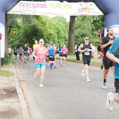 29.06.2025 - hella hamburg halbmarathon MichiJ http://msf.ph/oto/8313935 29.06.2025 10:36:26 Zwischen KM18-KM19 1163, 1176, 1537, 1914, 2516, 3976, 4183, 5024, 5421, 5460, 6377, 6389, 6923, 8889, 9649, 11779, 14383, 15519, 15917, 16094, 16269, 17905, 18815, 18873, 18974 meine-sportfotos.de
