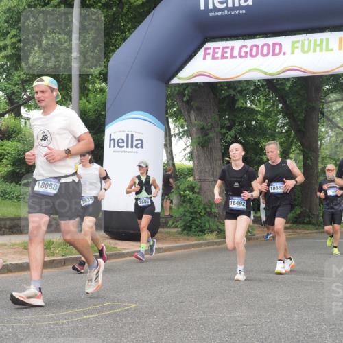 29.06.2025 - hella hamburg halbmarathon KatJ http://msf.ph/oto/8313952 29.06.2025 10:45:02 Zwischen KM18-KM19 1595, 3251, 4088, 5277, 5341, 6281, 6302 meine-sportfotos.de
