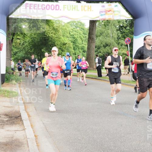 29.06.2025 - hella hamburg halbmarathon MichiJ http://msf.ph/oto/8313994 29.06.2025 10:36:26 Zwischen KM18-KM19 1163, 1176, 1537, 1914, 2516, 3976, 4183, 5024, 5421, 5460, 6377, 6389, 6923, 8889, 9649, 11779, 14383, 15519, 15917, 16094, 16269, 17905, 18815, 18873, 18974 meine-sportfotos.de