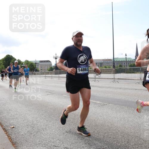 29.06.2025 - hella hamburg halbmarathon Lena Gebhardt http://msf.ph/oto/8314090 29.06.2025 10:12:28 Lombardsbrücke 3262, 14863, 4499, 1062, 1249, 1610, 1785, 1790, 1850, 1851, 1939, 2531, 2661, 2891, 2963, 2964, 3182, 3248, 3262, 3746, 4453, 4499, 4554, 5150, 5166, 5176, 5597, 5598, 6822, 6871, 6966, 7014, 7474, 7907, 8917, 8971, 9253, 9254, 9405, 9705, 10581, 10685, 11509, 11525, 11581, 12456, 13171, 13566, 13816, 14060, 14196, 14313, 14540, 14863, 14868, 14869, 15137, 15369, 16379, 16473, 16826, 16911, 16976, 17994, 18178, 18429, 18493, 18655 meine-sportfotos.de