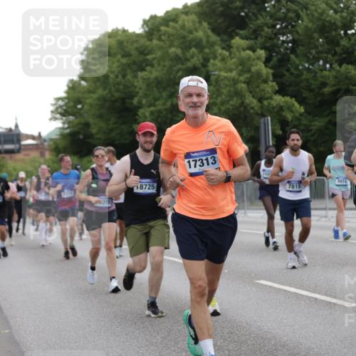 29.06.2025 - hella hamburg halbmarathon Jannik Wohlers http://msf.ph/oto/8314156 29.06.2025 10:38:44 Lombardsbrücke 1760, 2092, 2524, 2534, 2571, 2574, 2843, 2893, 2998, 3727, 3745, 4410, 4523, 4659, 4882, 6062, 6112, 6611, 7341, 7506, 7589, 7815, 8243, 8457, 8783, 9420, 9446, 9974, 9977, 10001, 10072, 10315, 10516, 10696, 11201, 11313, 11533, 12090, 12092, 12391, 12410, 12745, 13060, 13922, 14856, 14871, 14956, 15262, 15765, 16335, 16388, 16841, 16883, 17313, 17368, 17536 meine-sportfotos.de