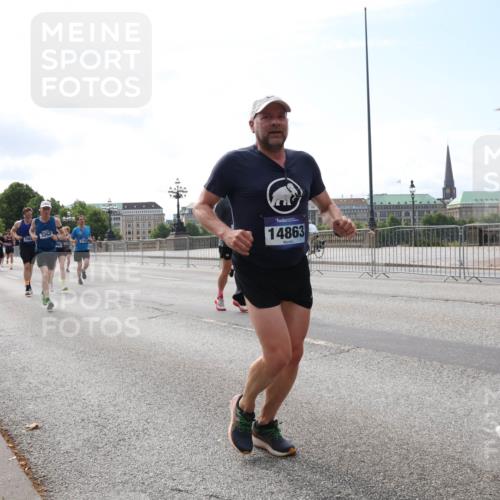 29.06.2025 - hella hamburg halbmarathon Lena Gebhardt http://msf.ph/oto/8314163 29.06.2025 10:12:28 Lombardsbrücke 3243, 3262, 14863, 4499, 1062, 1249, 1610, 1785, 1790, 1850, 1851, 1939, 2531, 2661, 2891, 2963, 2964, 3182, 3248, 3262, 3746, 4453, 4499, 4554, 5150, 5166, 5176, 5597, 5598, 6822, 6871, 6966, 7014, 7474, 7907, 8917, 8971, 9253, 9254, 9405, 9705, 10581, 10685, 11509, 11525, 11581, 12456, 13171, 13566, 13816, 14060, 14196, 14313, 14540, 14863, 14868, 14869, 15137, 15369, 16379, 16473, 16826, 16911, 16976, 17994, 18178, 18429, 18493, 18655 meine-sportfotos.de