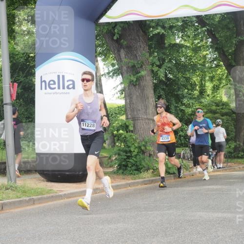 29.06.2025 - hella hamburg halbmarathon KatJ http://msf.ph/oto/8314247 29.06.2025 10:15:41 Zwischen KM18-KM19 4338 meine-sportfotos.de