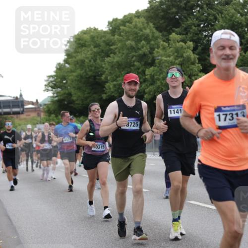 29.06.2025 - hella hamburg halbmarathon Jannik Wohlers http://msf.ph/oto/8314249 29.06.2025 10:38:44 Lombardsbrücke 1760, 2092, 2524, 2534, 2571, 2574, 2843, 2893, 2998, 3727, 3745, 4410, 4523, 4659, 4882, 6062, 6112, 6611, 7341, 7506, 7589, 7815, 8243, 8457, 8783, 9420, 9446, 9974, 9977, 10001, 10072, 10315, 10516, 10696, 11201, 11313, 11533, 12090, 12092, 12391, 12410, 12745, 13060, 13922, 14856, 14871, 14956, 15262, 15765, 16335, 16388, 16841, 16883, 17313, 17368, 17536 meine-sportfotos.de