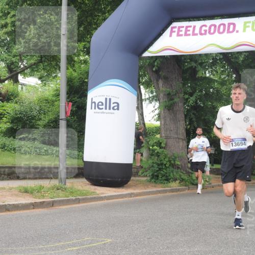 29.06.2025 - hella hamburg halbmarathon KatJ http://msf.ph/oto/8314271 29.06.2025 10:45:08 Zwischen KM18-KM19 2606 meine-sportfotos.de