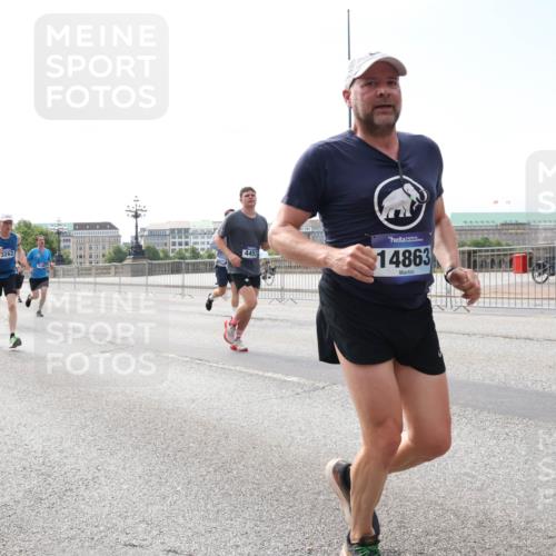 29.06.2025 - hella hamburg halbmarathon Lena Gebhardt http://msf.ph/oto/8314338 29.06.2025 10:12:28 Lombardsbrücke 3262, 2964, 4453, 5164, 14863, 1062, 1249, 1610, 1785, 1790, 1850, 1851, 1939, 2531, 2661, 2891, 2963, 2964, 3182, 3248, 3262, 3746, 4453, 4499, 4554, 5150, 5166, 5176, 5597, 5598, 6822, 6871, 6966, 7014, 7474, 7907, 8917, 8971, 9253, 9254, 9405, 9705, 10581, 10685, 11509, 11525, 11581, 12456, 13171, 13566, 13816, 14060, 14196, 14313, 14540, 14863, 14868, 14869, 15137, 15369, 16379, 16473, 16826, 16911, 16976, 17994, 18178, 18429, 18493, 18655 meine-sportfotos.de