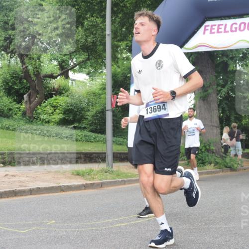 29.06.2025 - hella hamburg halbmarathon KatJ http://msf.ph/oto/8314356 29.06.2025 10:45:09 Zwischen KM18-KM19 2606 meine-sportfotos.de