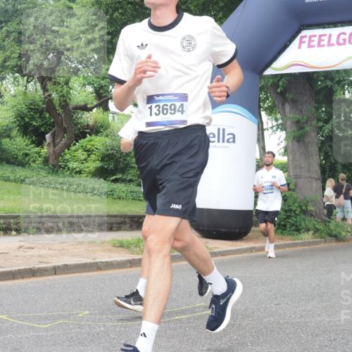 29.06.2025 - hella hamburg halbmarathon KatJ http://msf.ph/oto/8314372 29.06.2025 10:45:09 Zwischen KM18-KM19 2606 meine-sportfotos.de