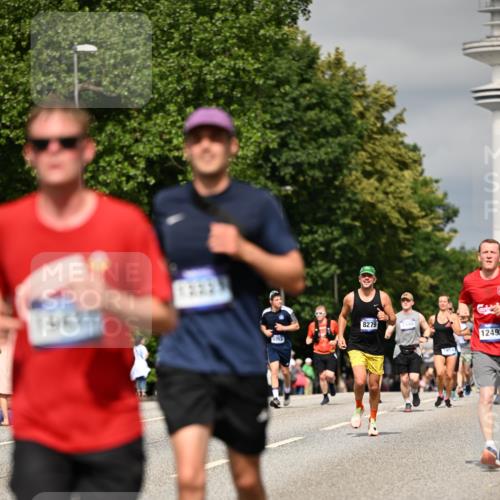 29.06.2025 - hella hamburg halbmarathon Dr. Thomas Lammeyer http://msf.ph/oto/8314390 29.06.2025 10:17:13 Kennedybrücke 1007, 1328, 1859, 2961, 2987, 3218, 3729, 4554, 4950, 5232, 5597, 5598, 6026, 7346, 8115, 8279, 8913, 9128, 9527, 10581 meine-sportfotos.de