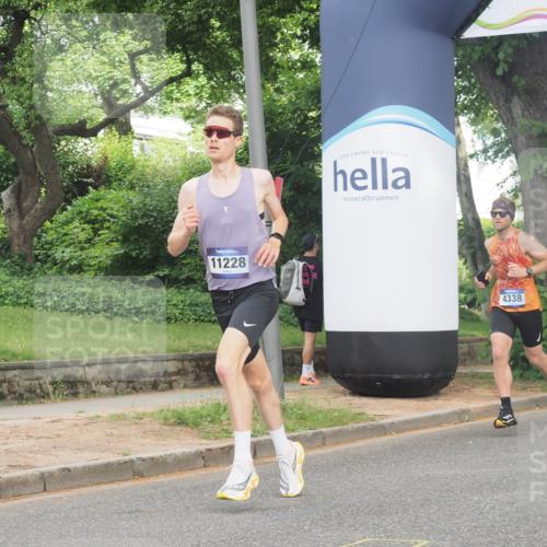 29.06.2025 - hella hamburg halbmarathon KatJ http://msf.ph/oto/8314541 29.06.2025 10:15:42 Zwischen KM18-KM19 4338, 8376 meine-sportfotos.de