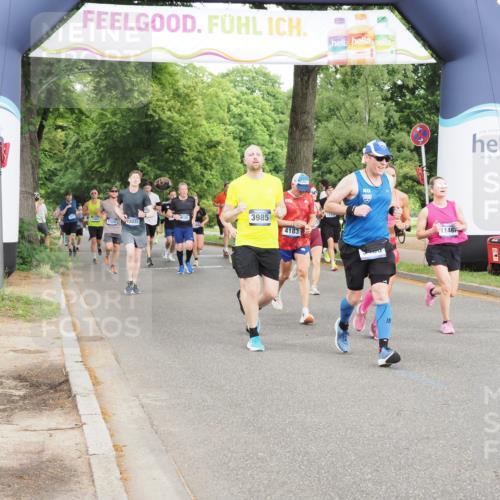 29.06.2025 - hella hamburg halbmarathon MichiJ http://msf.ph/oto/8314561 29.06.2025 10:36:28 Zwischen KM18-KM19 1163, 1176, 1537, 1914, 2516, 3976, 3985, 4183, 4185, 5024, 5421, 5460, 6377, 6389, 9649, 11467, 11779, 14383, 15519, 15917, 16094, 16269, 17127, 18598, 18873 meine-sportfotos.de