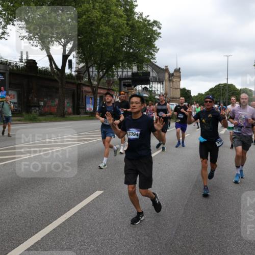 29.06.2025 - hella hamburg halbmarathon Yannick Fuchs http://msf.ph/oto/8314569 29.06.2025 10:50:43 20KM 1485, 1583, 1955, 2034, 2741, 3413, 3435, 3836, 4940, 5033, 5418, 5492, 6399, 6416, 6835, 7716, 8393, 8542, 8652, 8669, 8825, 9488, 9727, 9820, 9884, 9907, 9934, 10133, 10212, 11083, 11212, 11590, 11612, 12014, 12348, 12440, 12523, 12590, 12712, 13394, 13666, 13750, 13863, 14139, 14369, 14408, 14678, 15097, 15145, 15431, 15695, 15712, 15726, 16113, 16257, 16261, 16470, 16634, 16679, 17617, 18208, 18652, 18719, 18899, 19091, 19184 meine-sportfotos.de