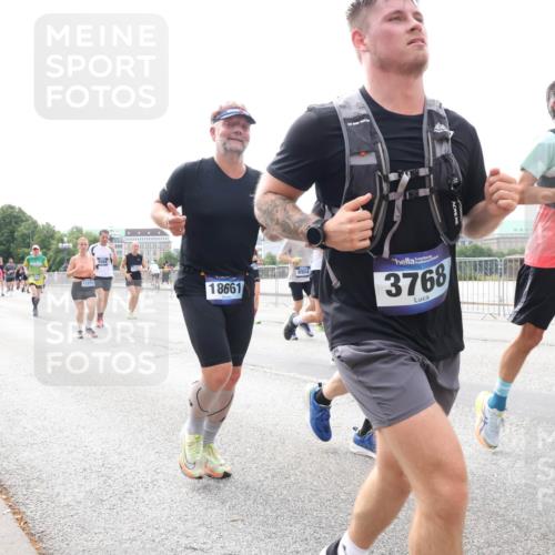 29.06.2025 - hella hamburg halbmarathon Lena Gebhardt http://msf.ph/oto/8314573 29.06.2025 10:22:14 Lombardsbrücke 13255, 18661, 8954, 3768, 1692, 1003, 1158, 1187, 1191, 1250, 1294, 1419, 1598, 1958, 1963, 2009, 2022, 2063, 2172, 2315, 2351, 2353, 2514, 2529, 2744, 3050, 3108, 3172, 3457, 3458, 3511, 3606, 3768, 3910, 3946, 3995, 4046, 4113, 4114, 4131, 4289, 4366, 4556, 4559, 4829, 4969, 4970, 5079, 5641, 5838, 6030, 6048, 6049, 6303, 6307, 6347, 6676, 6805, 6820, 6826, 6881, 6977, 7075, 7097, 7162, 7672, 7794, 8431, 8511, 8855, 8860, 8884, 8954, 8959, 9002, 9062 meine-sportfotos.de
