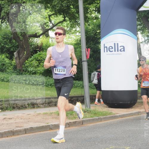 29.06.2025 - hella hamburg halbmarathon KatJ http://msf.ph/oto/8314592 29.06.2025 10:15:42 Zwischen KM18-KM19 4338, 8376 meine-sportfotos.de